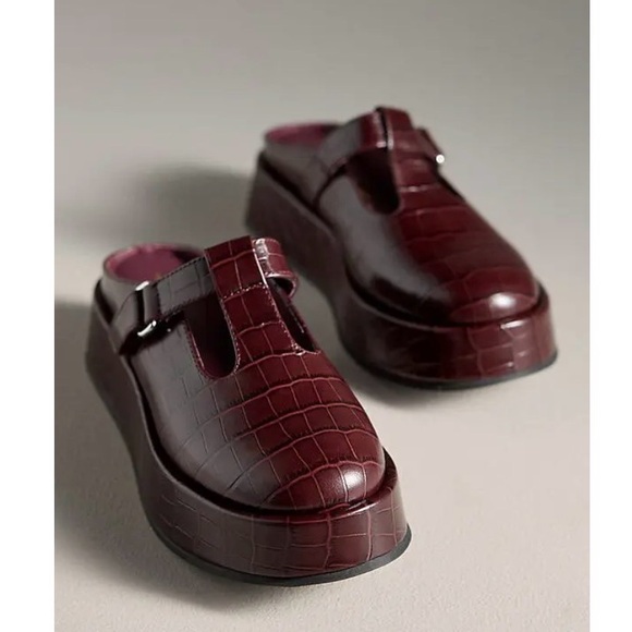 Elegant Burgundy Croc-Embossed Mules
